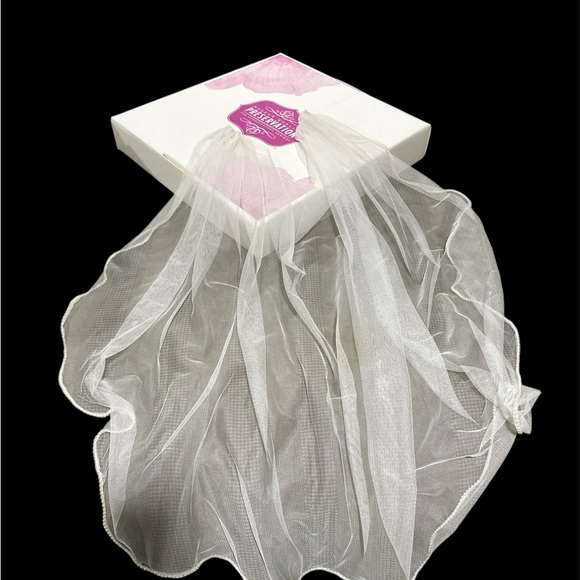 vintage inspired Wedding dress - Picture 3 of 6